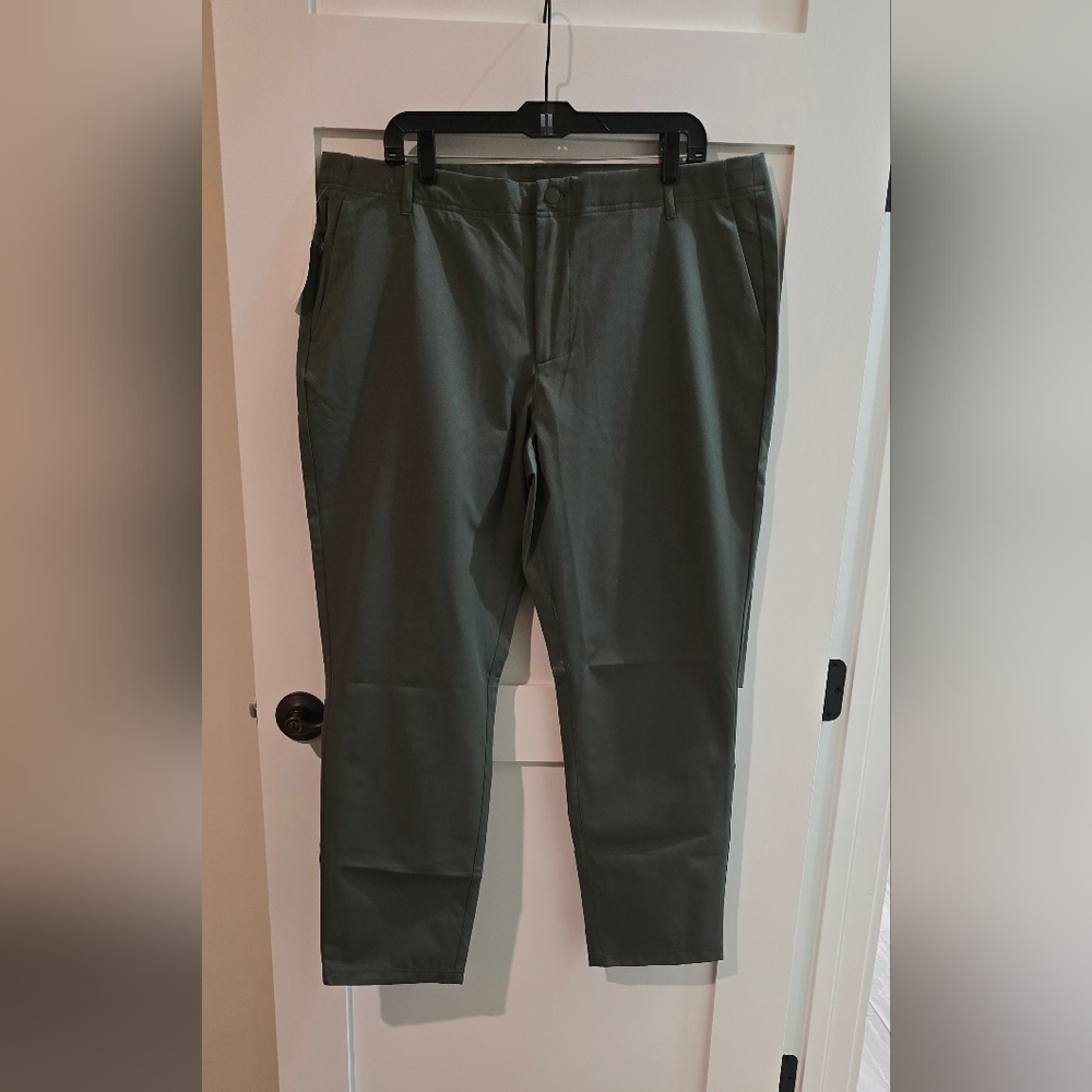 Mondetta Men's Green Chinos